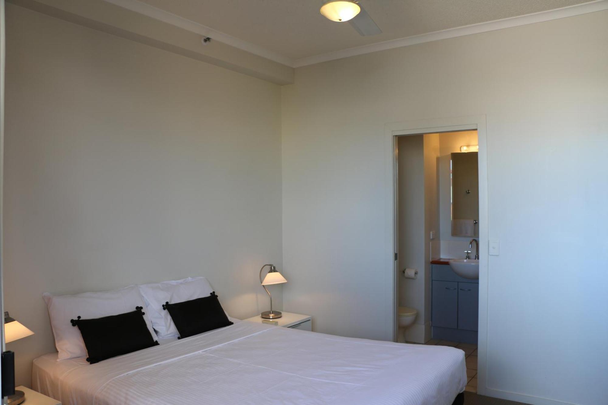 Frisco Apartments Brisbane Room photo
