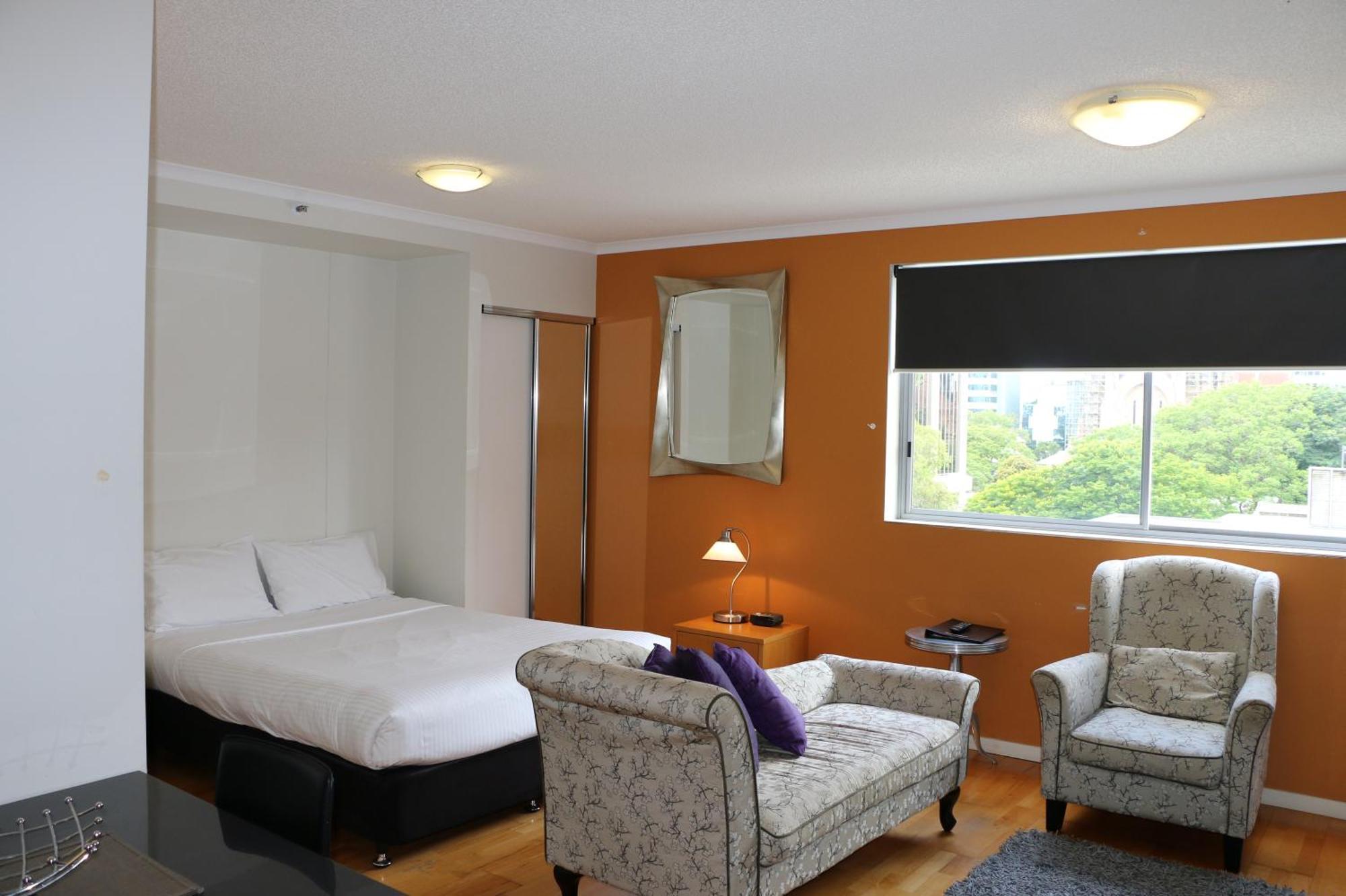 Frisco Apartments Brisbane Room photo