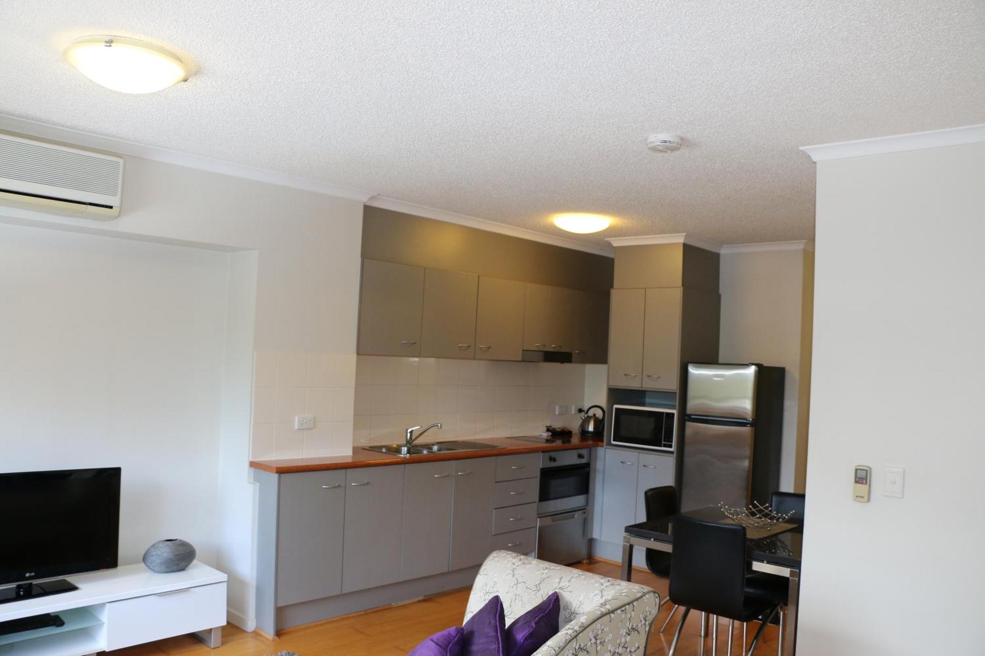 Frisco Apartments Brisbane Room photo