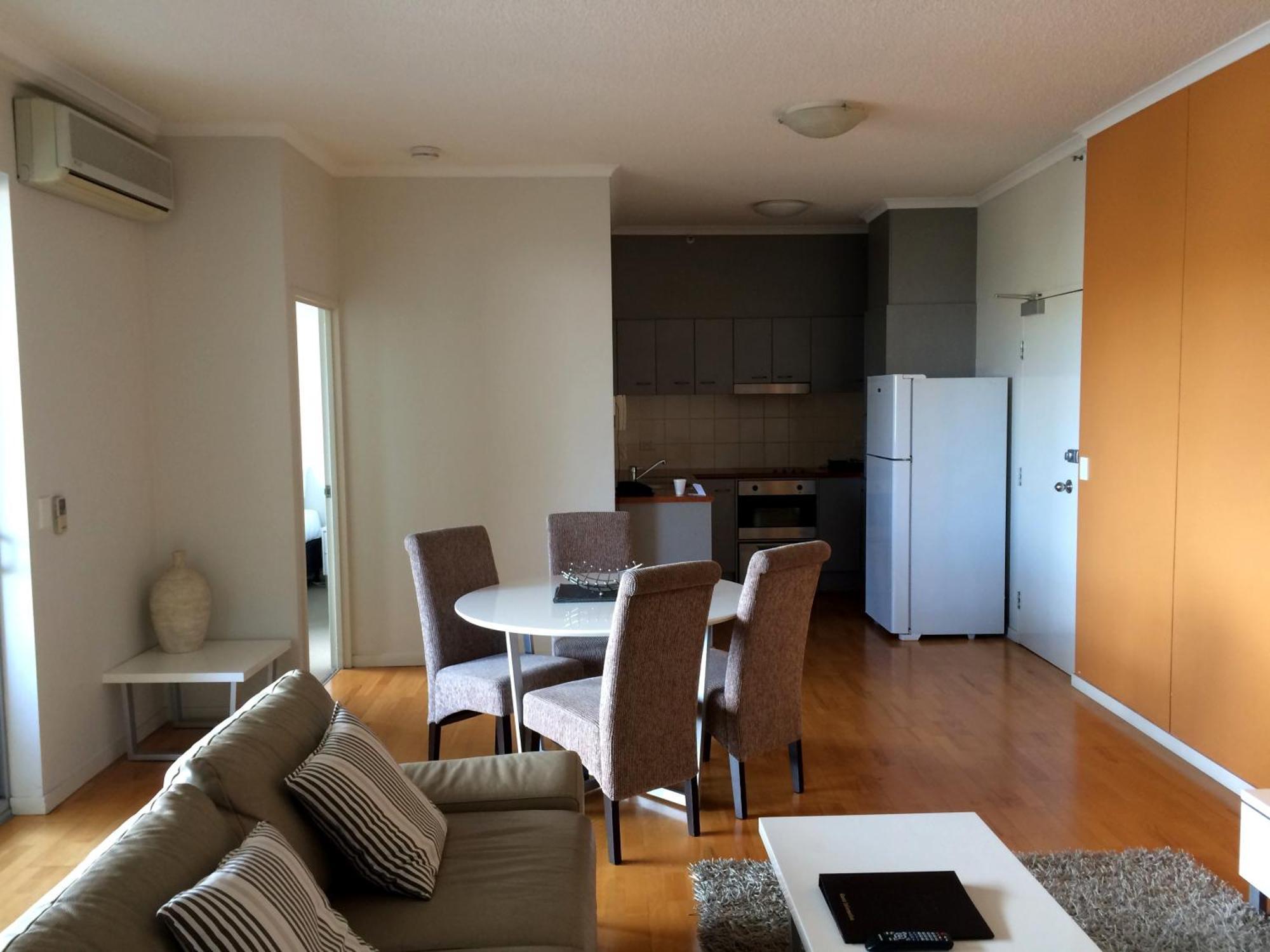 Frisco Apartments Brisbane Room photo